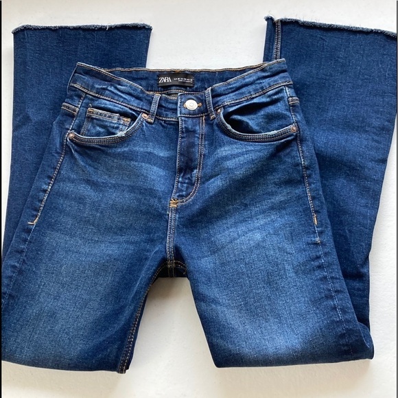 Zara Jeans Sz 4 - Picture 2 of 7